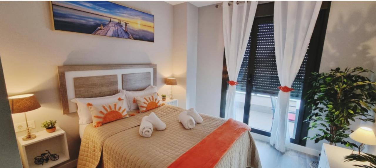 Excellent Location- Beach, Pool, Telework, 2 Bikes, Parking & Wifi Gratis At "Casa Carol'S" Torremolinos Exterior foto
